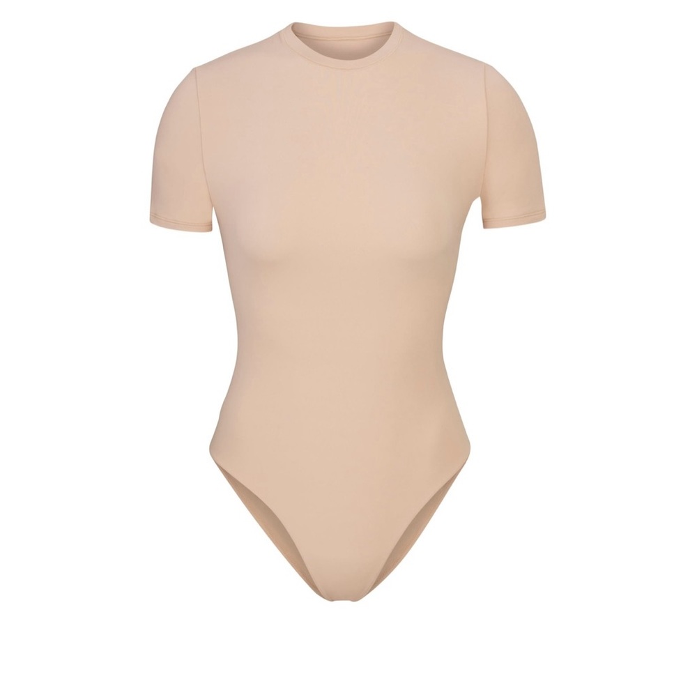 SKIMS Tan Fitted Short Sleeve Bodysuit